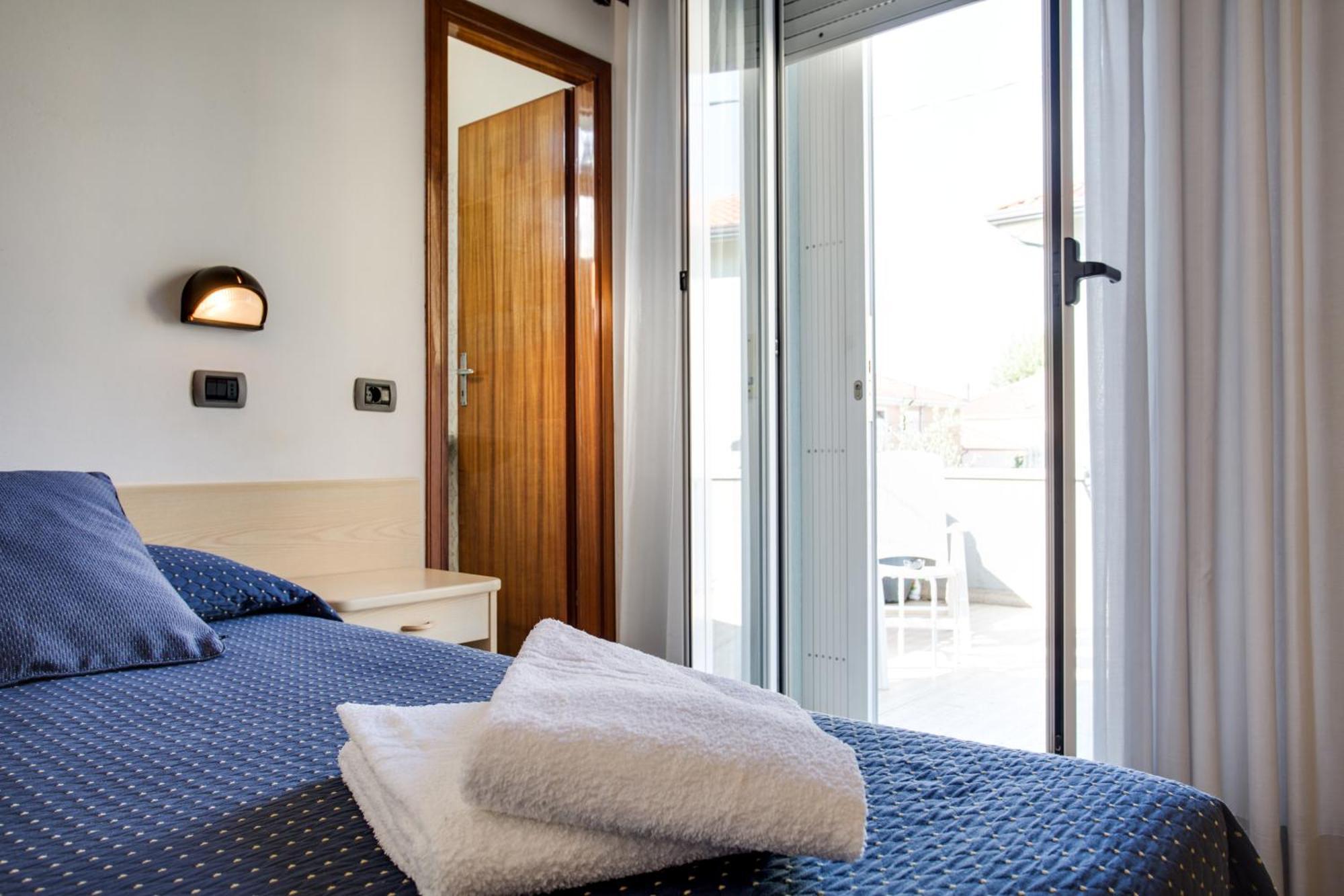 Hotel Villa Dei Gerani Ρίμινι Εξωτερικό φωτογραφία