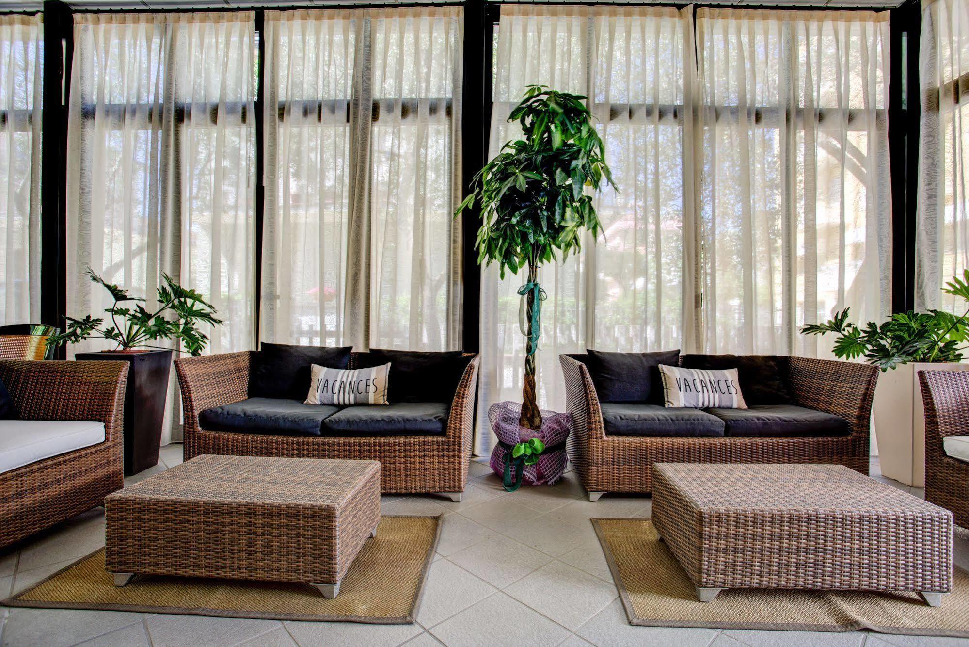 Hotel Villa Dei Gerani Ρίμινι Εξωτερικό φωτογραφία